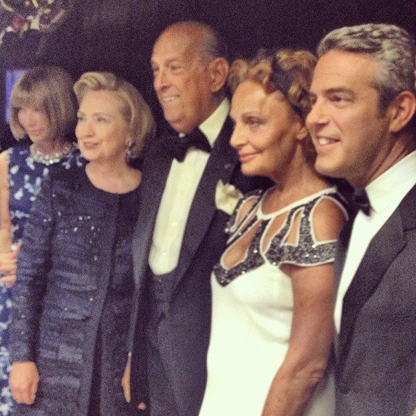 AnnaWintour-HillaryClinton-OscardelaRenta-DianevonFürstenberg-AndyCohen