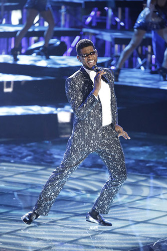 Usher performs his new single “Twisted” on The Voice.