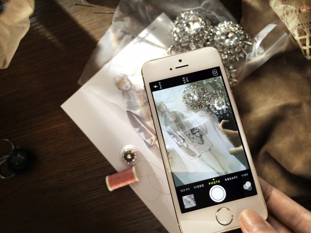 Burberry Uses iPhone 5s to Capture Spring_Summer 2014 Runway Show