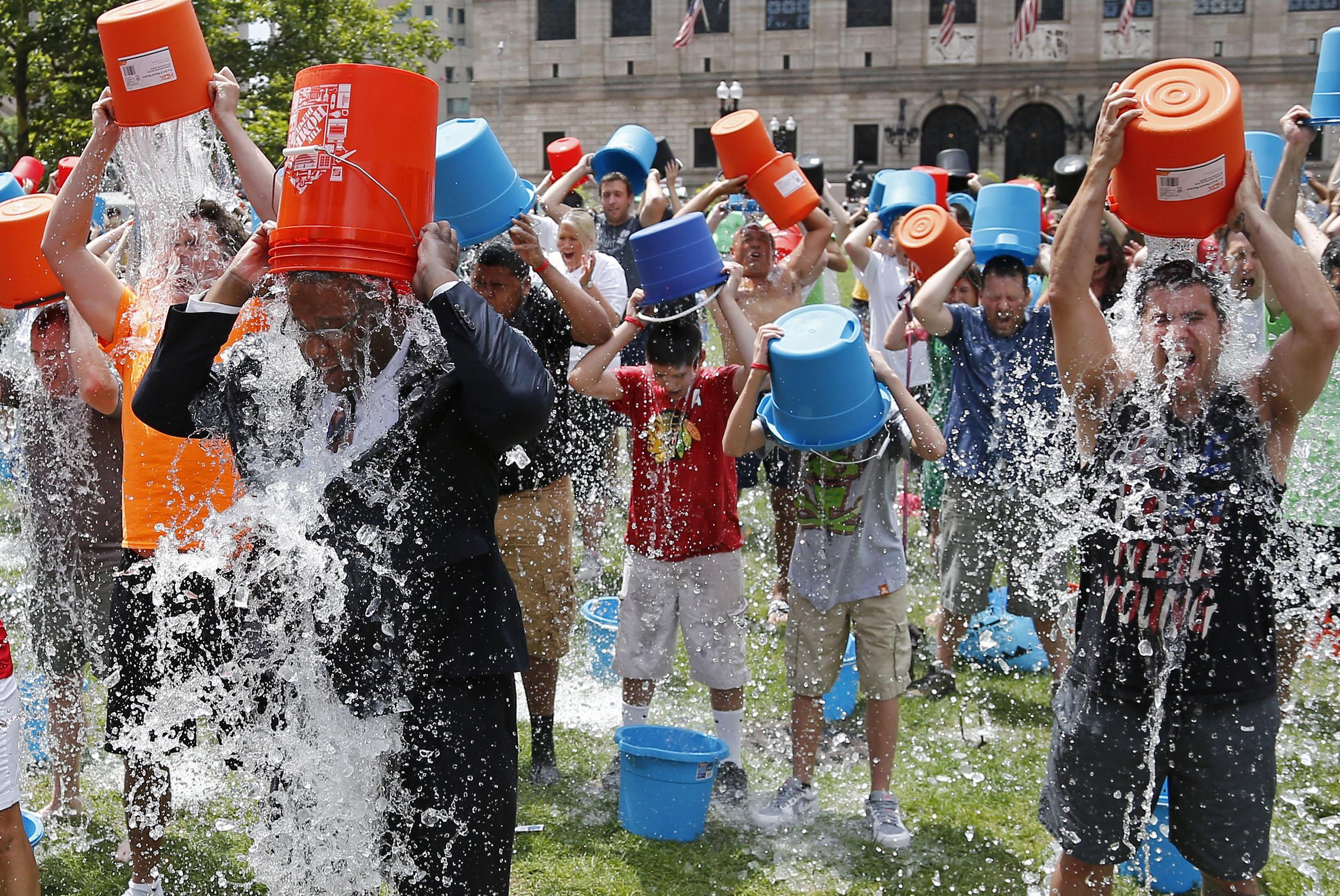 140811-boston-ice-bucket-challenge-1350_26906d39ac7ead702b45e5b7707b8dc6