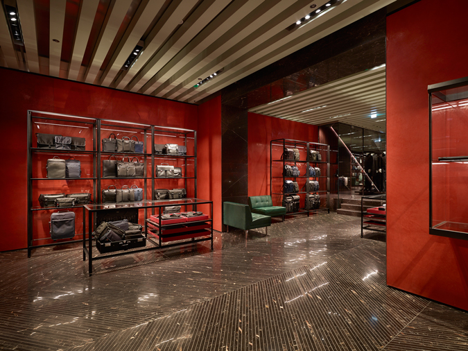 Prada-Frankfurt-Mens_int-1
