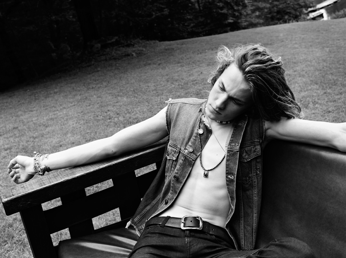 SLIDESHOW_MEN_SS15_211