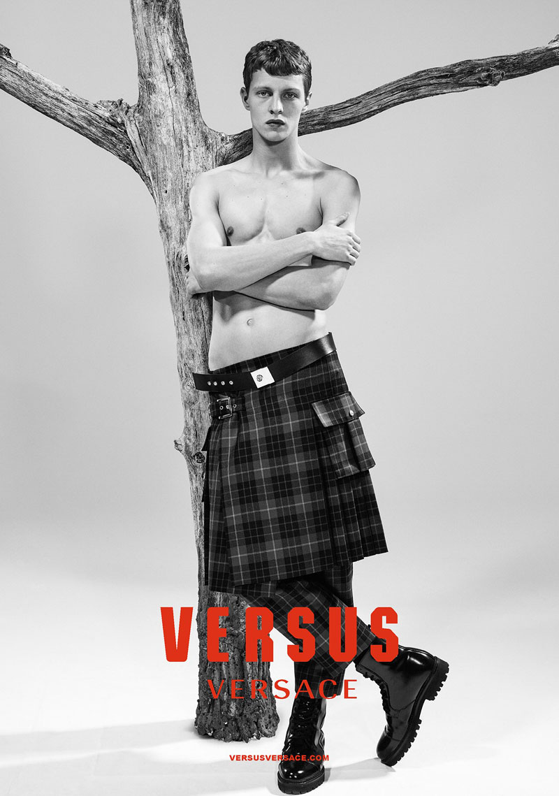 Versus-Versace-FW15-Campaign_fy1