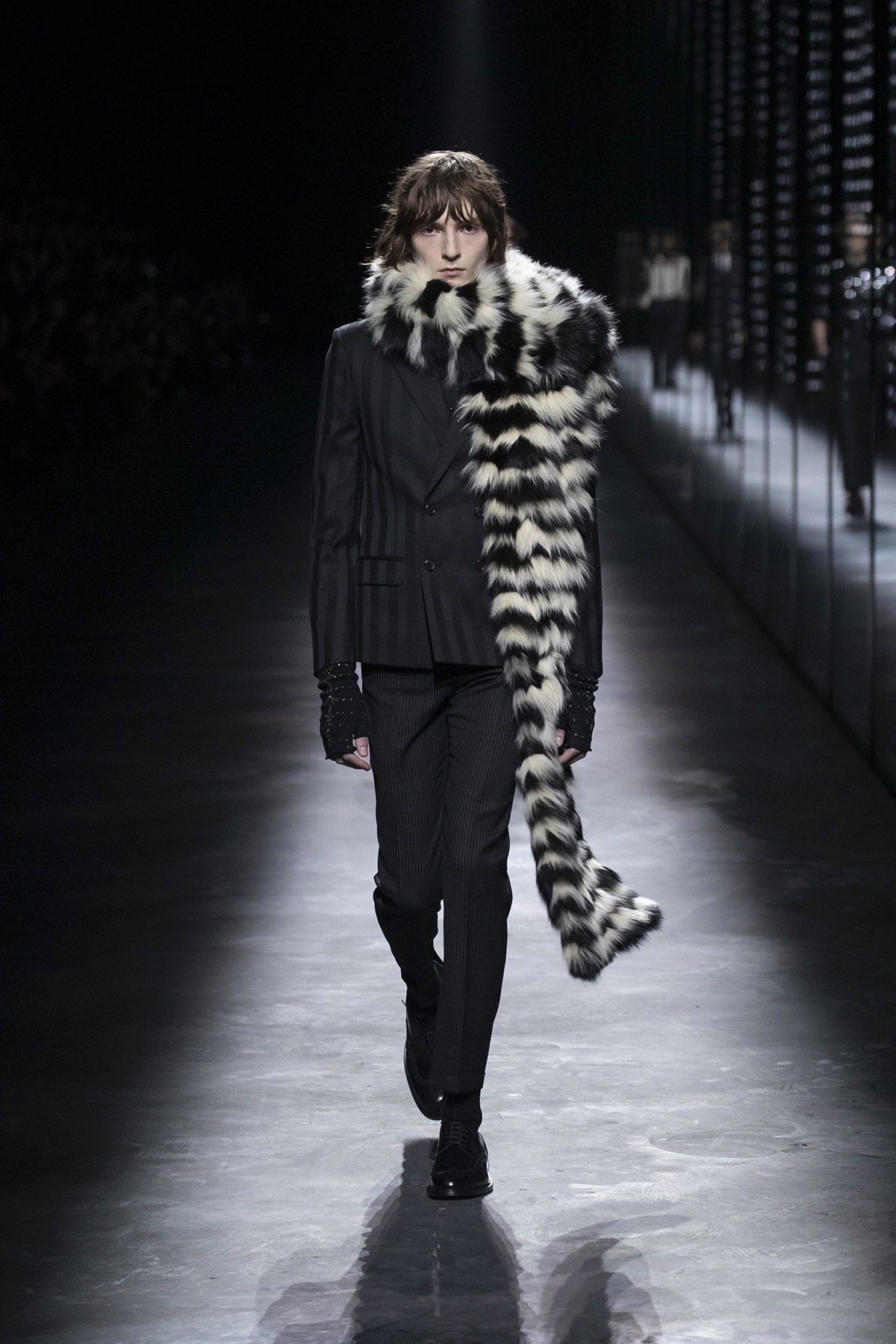 SAINT LAURENT_WINTER 19_LOOKS_HR_049